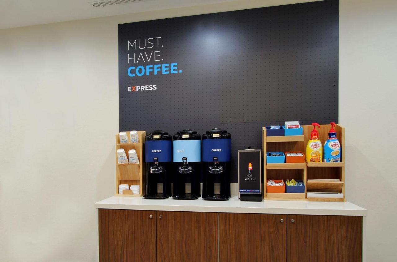 Holiday Inn Express & Suites - Ottawa By Ihg Eksteriør bilde